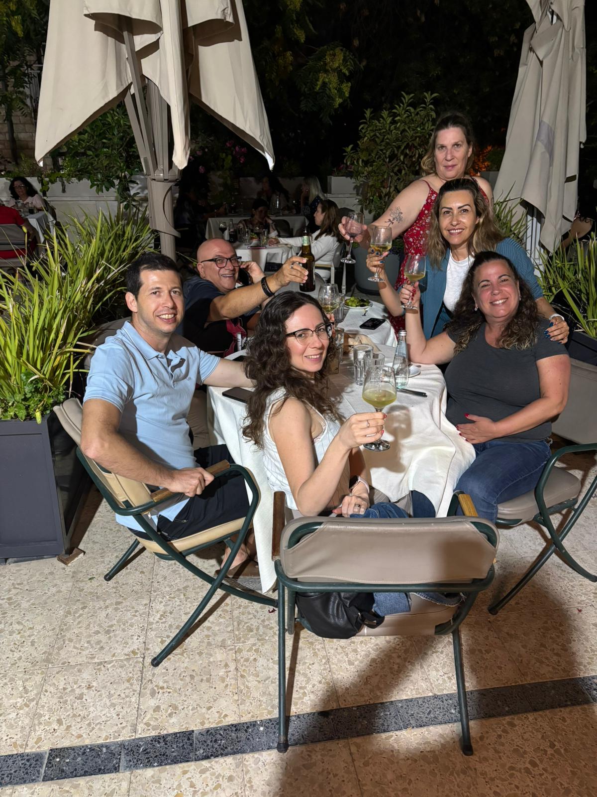 הרמת כוסית